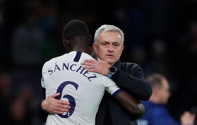 热刺|逃离!穆帅爱将欲5000万投曼联 热刺2000万追意甲魔翼