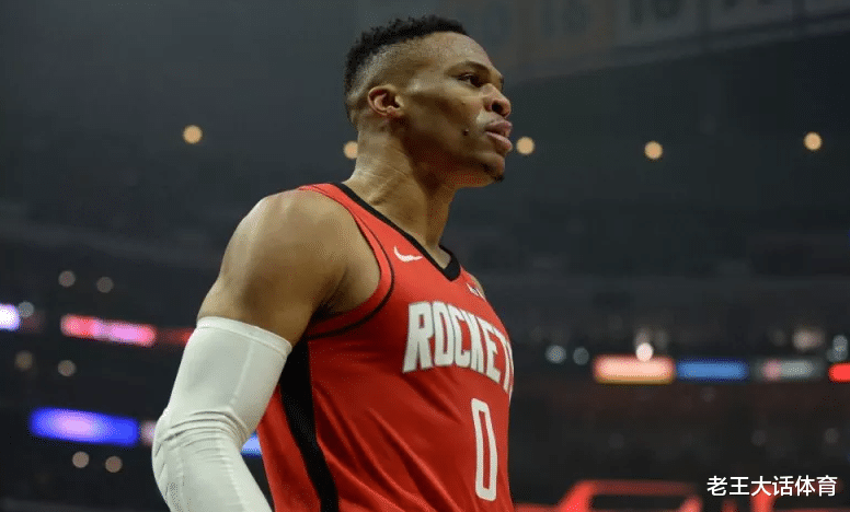 火箭队|仅隔一天，火箭迎第3位强援！2队争抢威少，哈登要解脱了？
