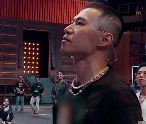 李尔公司|《中国新说唱2020》李尔新衣服为什么打码 衣服上的图案是什么