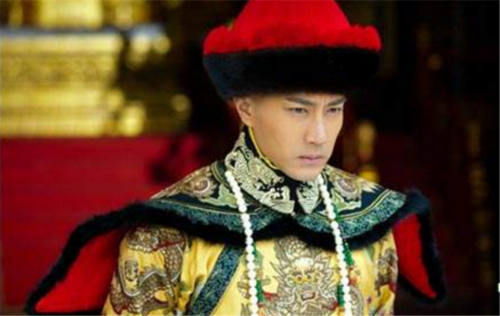 『努尔哈赤』努尔哈赤优秀的儿子很多，为什么最终把汗位传给了皇太极？