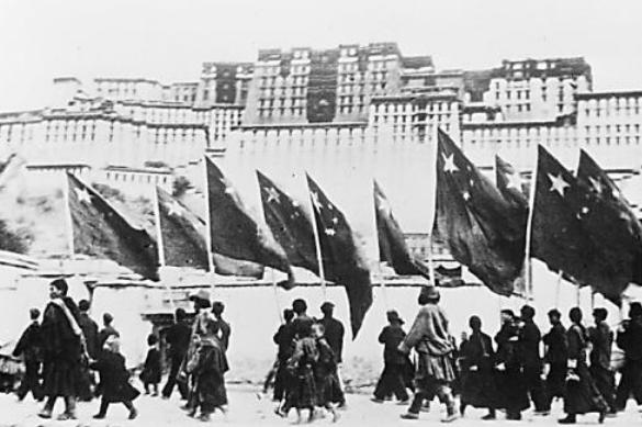 国民党|新中国成立当天，还有几个省份没完全解放？分别是在谁的控制下？