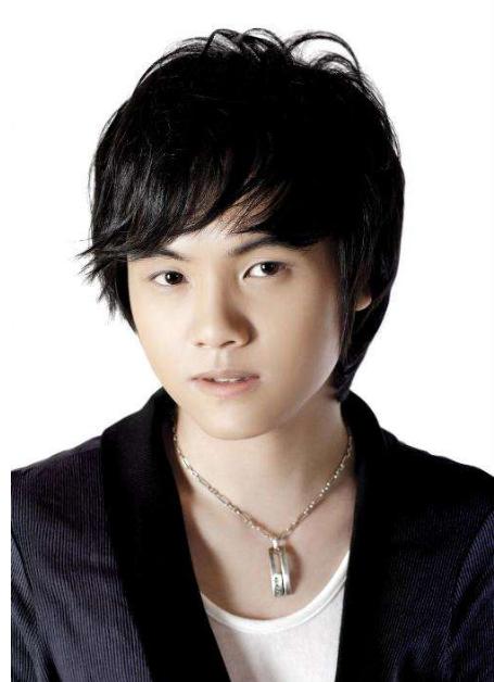 郑源|19岁靠唱歌一天赚一万元，春晚都请不动他，却没人敢说他耍大牌