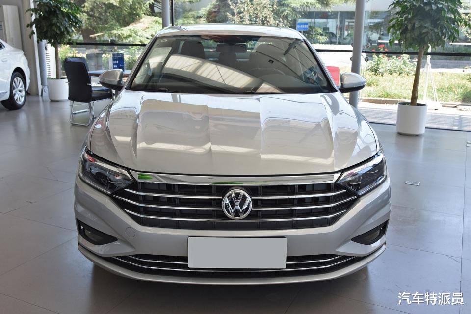 大众速腾|大众速腾直降3万，月销27028辆，舒适大空间A+级轿车就选它