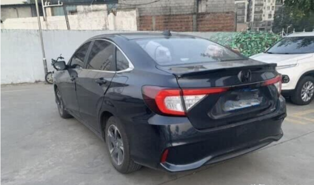 [本田雅阁]本田“小雅阁”近4.8米，不到9万油耗5L，买不起凯美瑞就看它