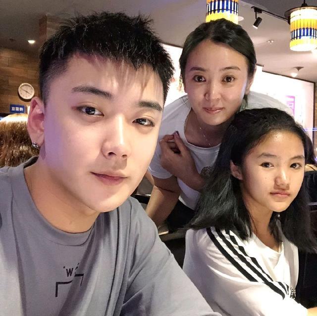 李勒优|《变形计》酷帅男孩要结婚了？李勒优又多了一个疼她的人