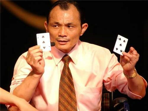 尧建云|他是亚洲赌王，曾靠赌身家上亿，因出老千露馅，身高矮了40厘米