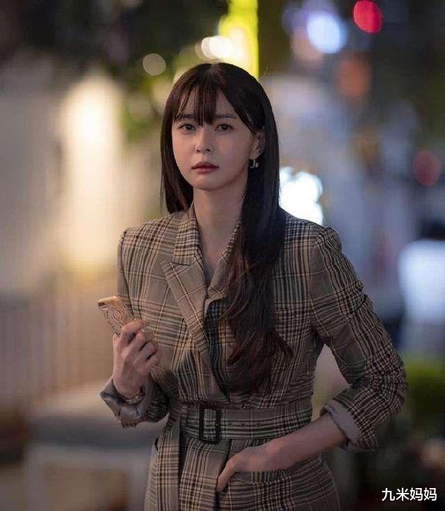 李孝利|韩网票选身材最好女偶像，41岁李孝利排第三，第一很多人不认识！