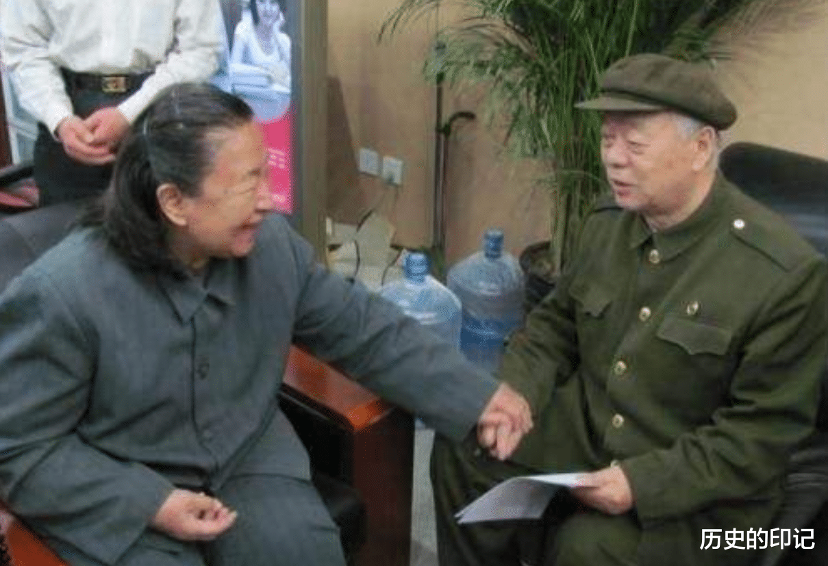 |他曾经是伟人的警卫，57岁娶了伟人小女儿，如今十分幸福