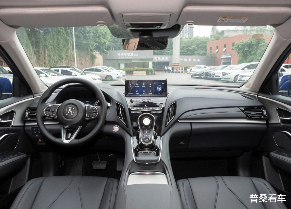 【豪车】最憋屈豪车！十年基本只换轮胎，全时四驱+2.0T，仅32.8万没人懂