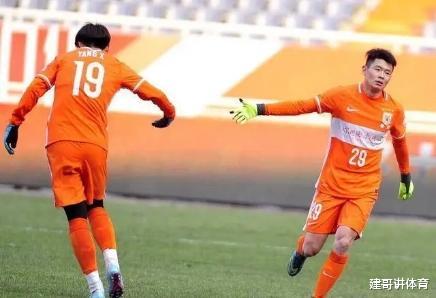 「山东鲁能」前鲁能29号加盟恒大无球可踢,金元足球导致其下家成疑