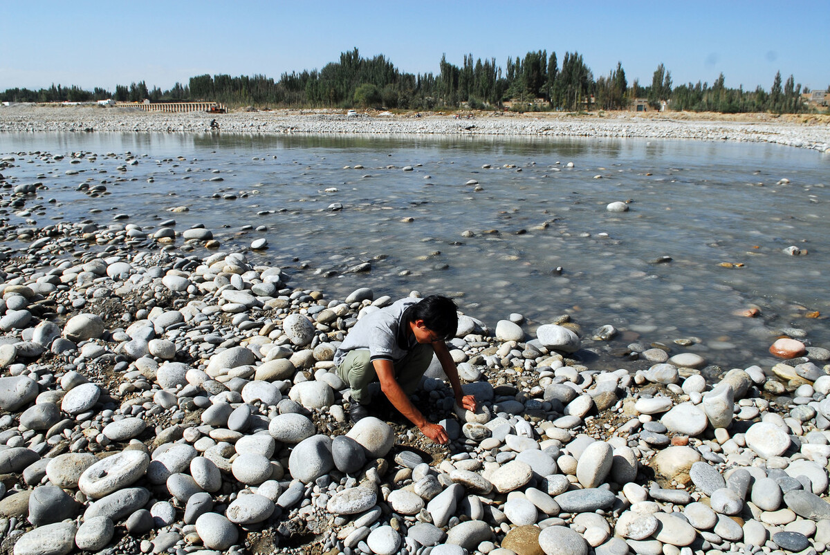 |你家里的玉石是不是和田玉还是大理石玉?我来告诉你怎么鉴别!
