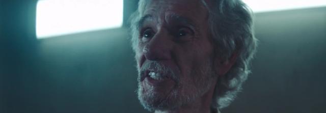 [电影]刷屏的网红爆款细思恐极：上层人吃肉，下层人吃人