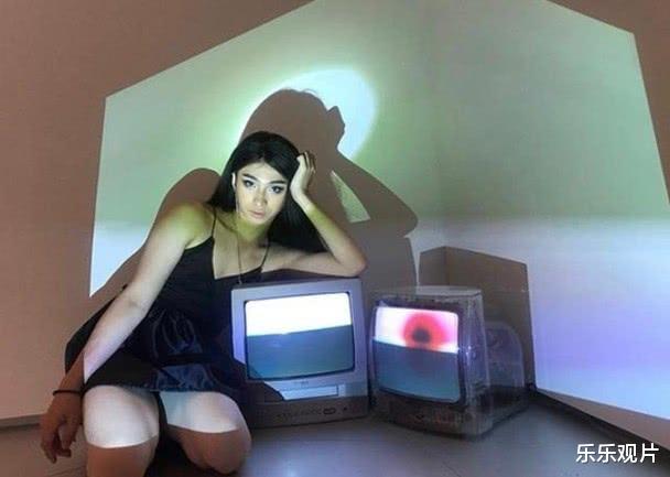 #庾澄庆#庾澄庆18岁儿子罕见曝光：就读名牌大学，男扮女装惹争议