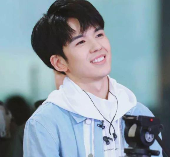 [仝卓]仝卓为高考舞弊道歉，粉丝盲目力挺：凭实力考上，大家没必要逼他