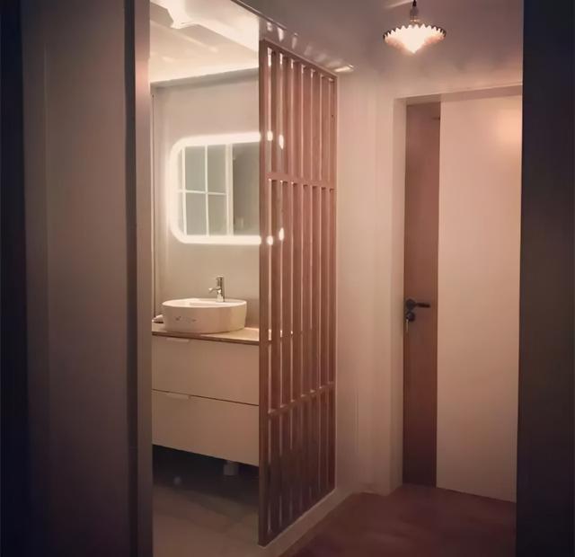 |卫生间干湿分离,洗手台挪出如何搭配隔断?这5种方式美观又实用!