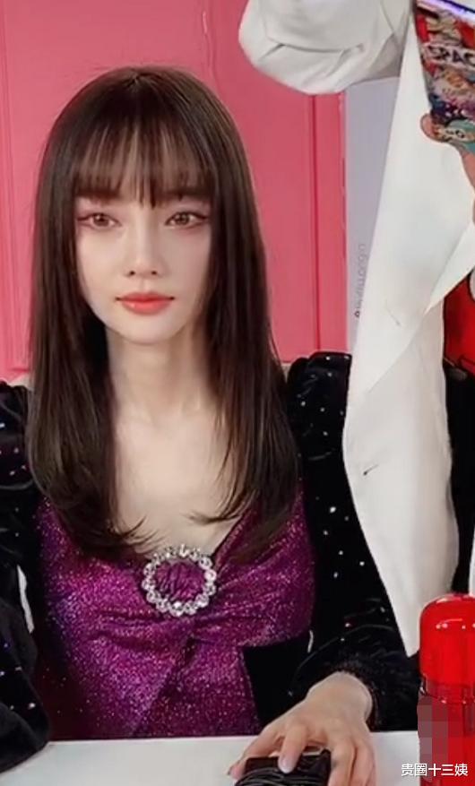 「李小璐」李小璐直播被嘲背叛王宝强，与女主播如黑白双煞，卖货满屏骂声