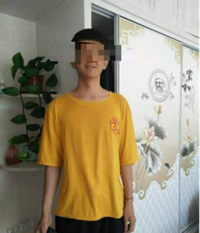 神鸟知讯资讯站|情侣烧炭自杀，离开时借了舍友几万元 家长：20多岁的孩子，没了