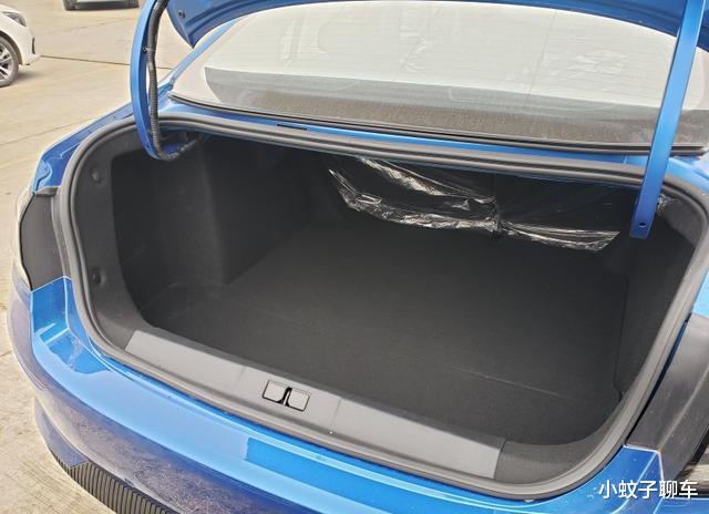 标致408:全款提标致408 1.6T自动豪华版,对动力底盘最满意,这价格香不香