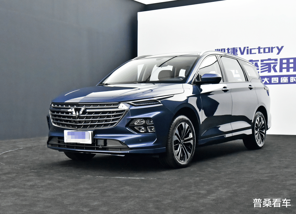 五菱|五菱造出平民高端车！豪华座舱+6座，1.5T仅8.98万，舒适堪比GL8