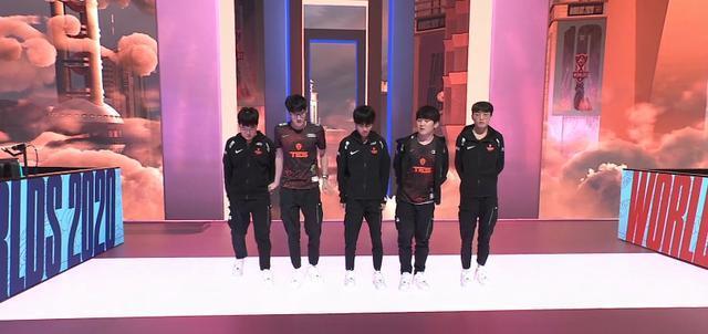 tes战队|TES全胜挺进下一轮！369贾克斯引国外解说热议：骰子里都是9？