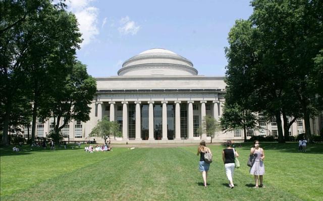 [美国]消息确凿！美国的28所世界名校拒绝录取大陆的学生，斯坦福回应！