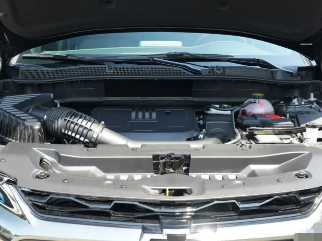 名爵6@又降4万,车长五米,2.0T+9AT,气场比途观L强,还是七座