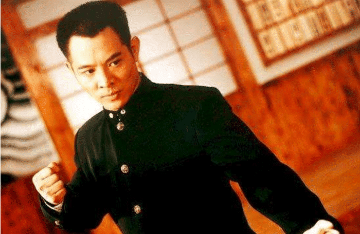 「李连杰」有种“尴尬”叫鲁豫问李连杰爷爷是谁？李连杰：说出来怕你们不敢播出去