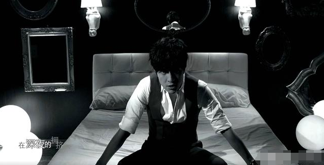 野孩子乐队|薛之谦的这首歌，标题用英文命名，曲中用了115个汉字来纪念感情