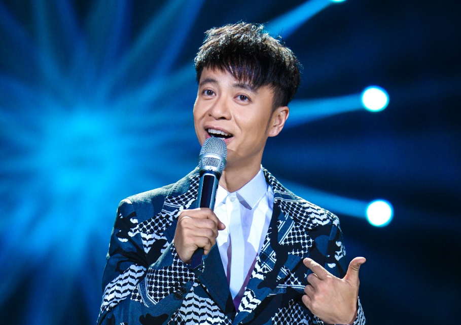 四大天王|本该成为四大天王之一，却被郭富城“挤”下台，如今50岁成了“至尊”