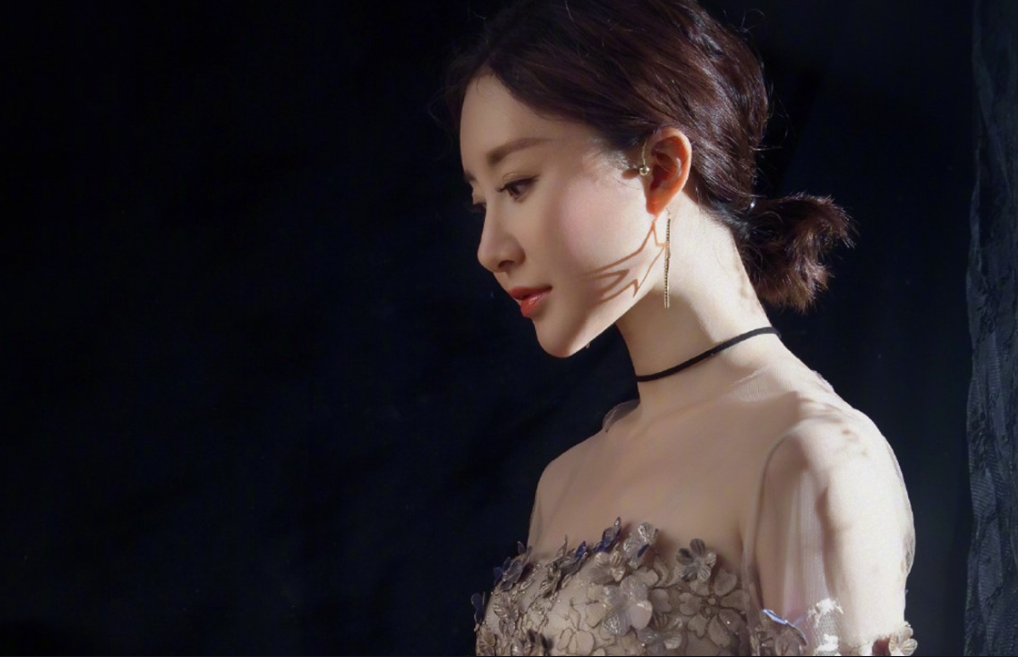 电视剧@出道28年，拍了63部电视剧3部电影，身为前辈的她，今年才32岁