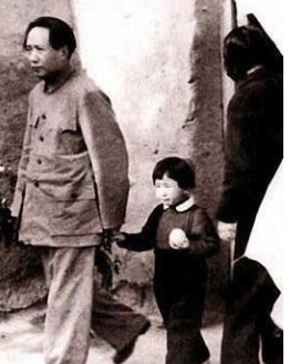 林彪|彭总和林彪在红军时期都是军团长，为何改编后，彭总压林彪一头？