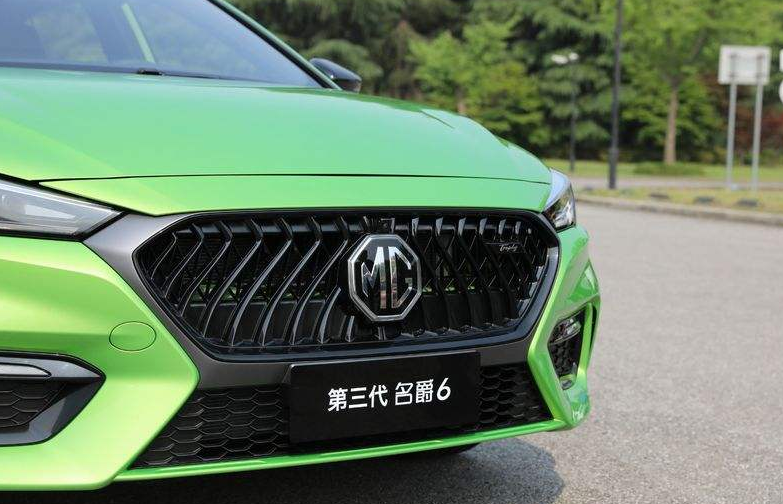 #名爵6#第三代名爵6一身“苹果绿”，运动气息更为强烈，科技感也升级了