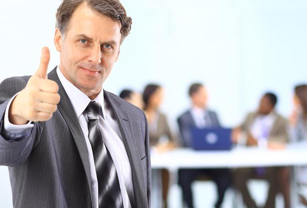 |年轻人，你凭什么瞧不起那些——因跟领导关系好而提拔的人