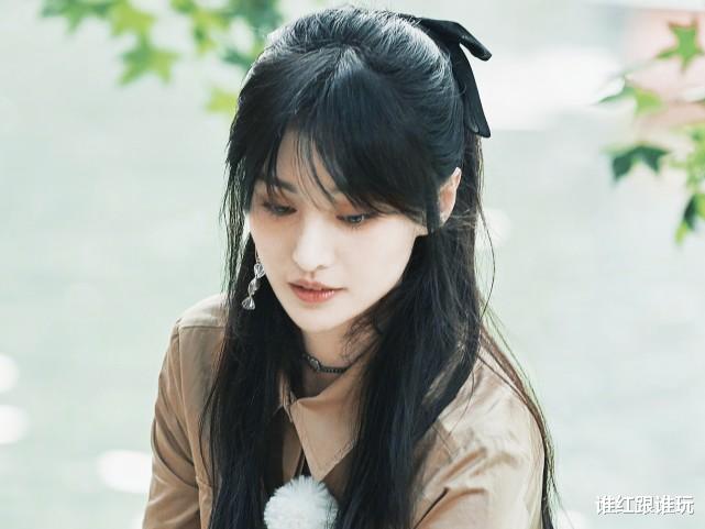 郑爽|彻底凉了！郑爽被广电列为问题艺人，所有节目内容做下线处理