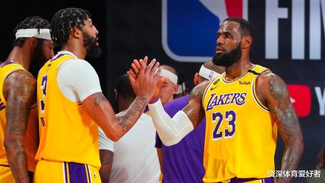 凯里·欧文|浓眉帮詹姆斯怒怂欧文：我们还在打总决赛，更会投关键球的人在家