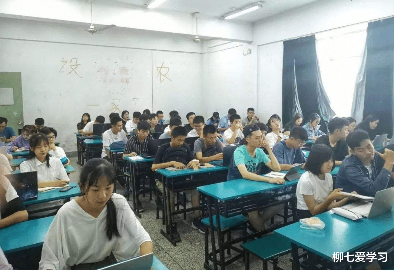 ：这4个专业以前都是冷门，现在变成就业热门，出人意料