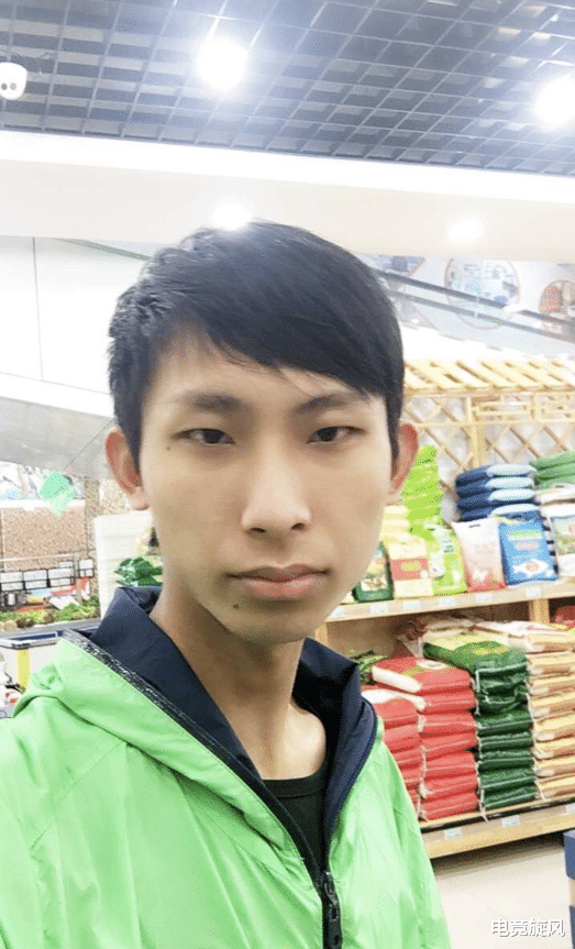 #梦泪#王者荣耀：梦泪当年有多穷？看到梦嫂4年前发的一条说说，梦泪赚大了