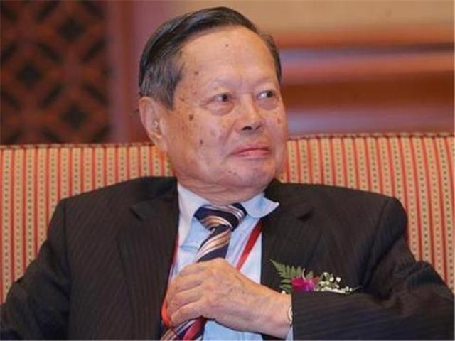 「科学家」伟大的科学家杨振宁豪宅曝光啦！竟然是清华大学专门为他建设的