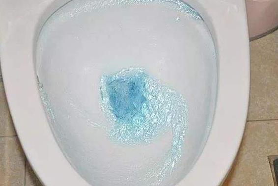 |为啥冲水马桶有两个不同按钮？用了10年，原来我们都用错了