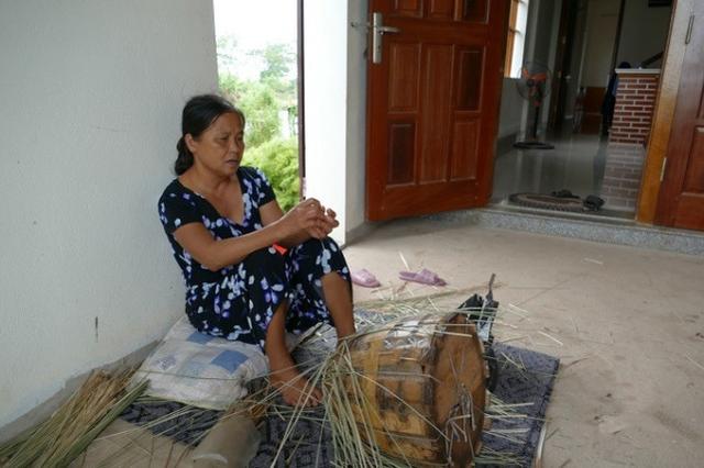 睹图|老妇23年前被家人埋葬前突然“复活”，如今88岁饭量比年轻人大