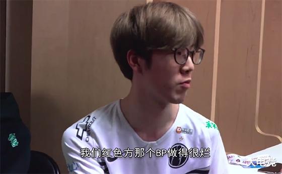 盲道|LPL冒泡赛战队内部讨论：iG教练克里斯自信三局BP没有输？