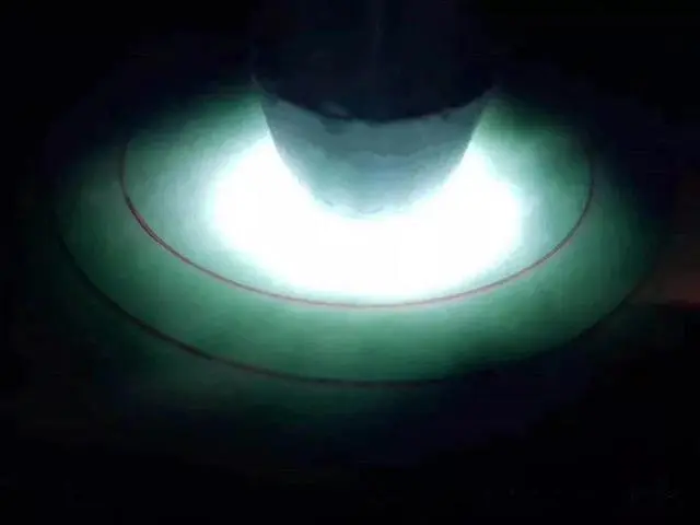 『翡翠』丑石出奇迹，奇丑无比的石头切开里面满是惊喜