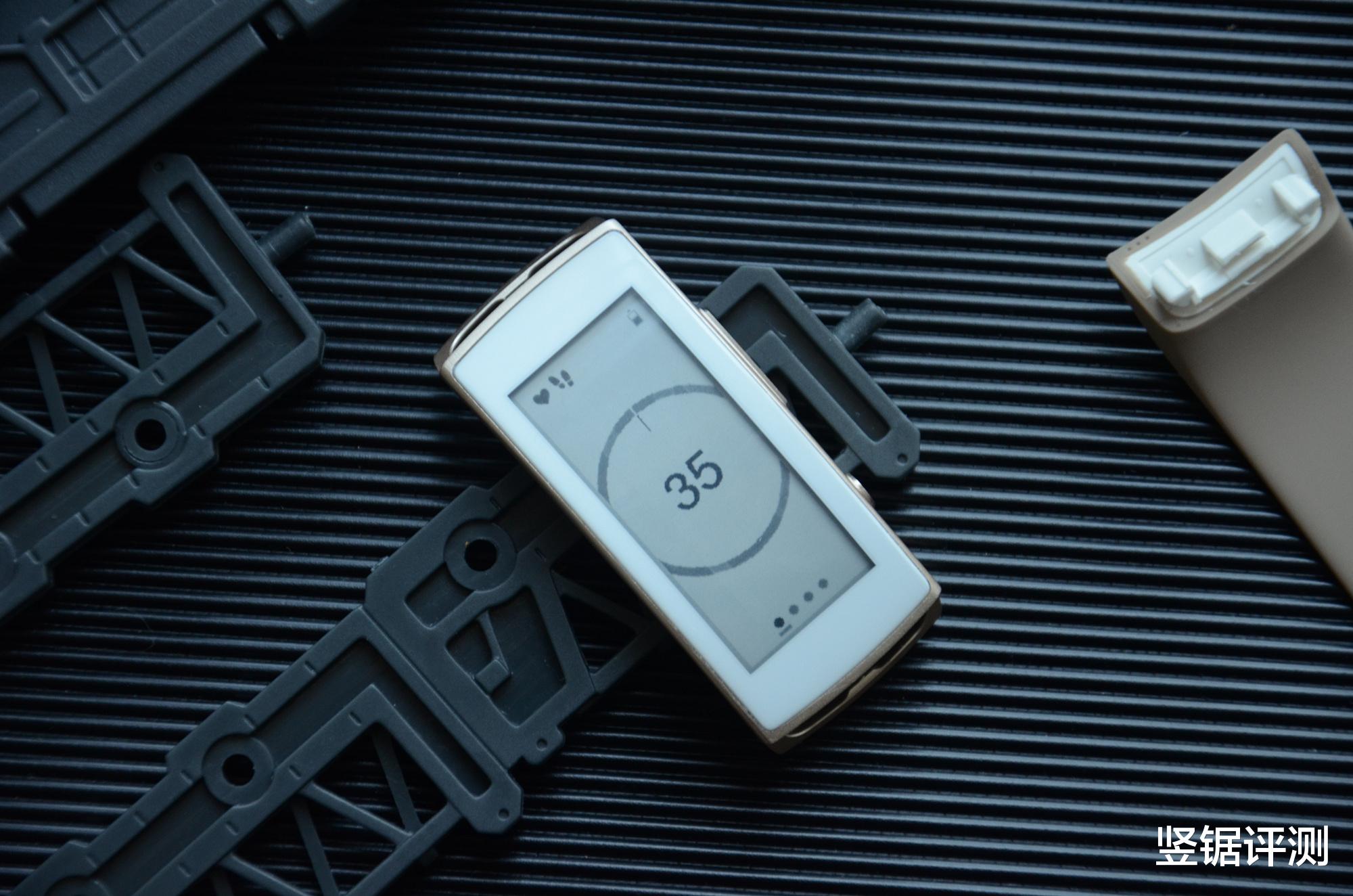 电池|怀旧开箱：联想“墨水屏”VB10智能手环，全天候不熄屏，续航7天