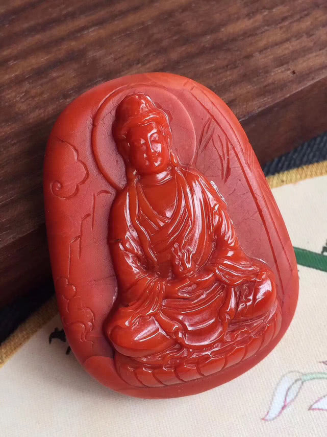 凤眼菩提▲如何理解南红玛瑙中的满色满肉