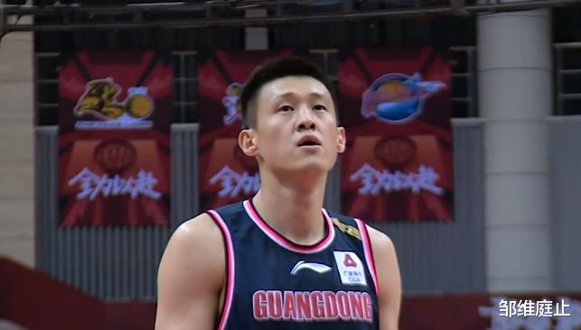 易建联|没外援真不行！阿联摇头很郁闷，杜锋场边很生气，攻防哪去了？
