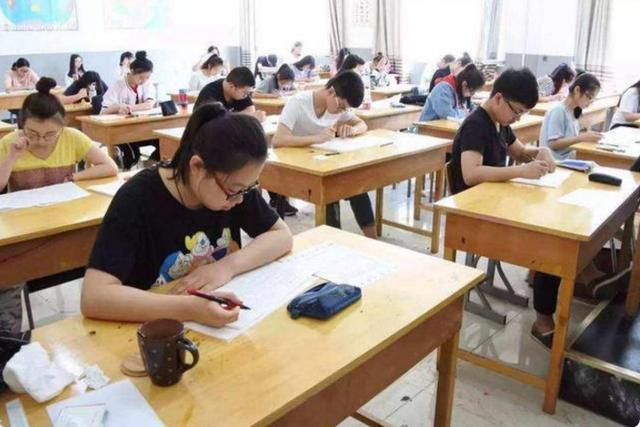 高考作文|2018高考满分作文《酒》，全篇只字未提“酒”，却让老师为之感叹