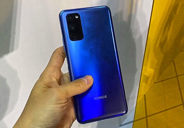 「华为荣耀」荣耀V30Pro价格再次刷新：曾不被看好，如今狠起来几乎没有对手！