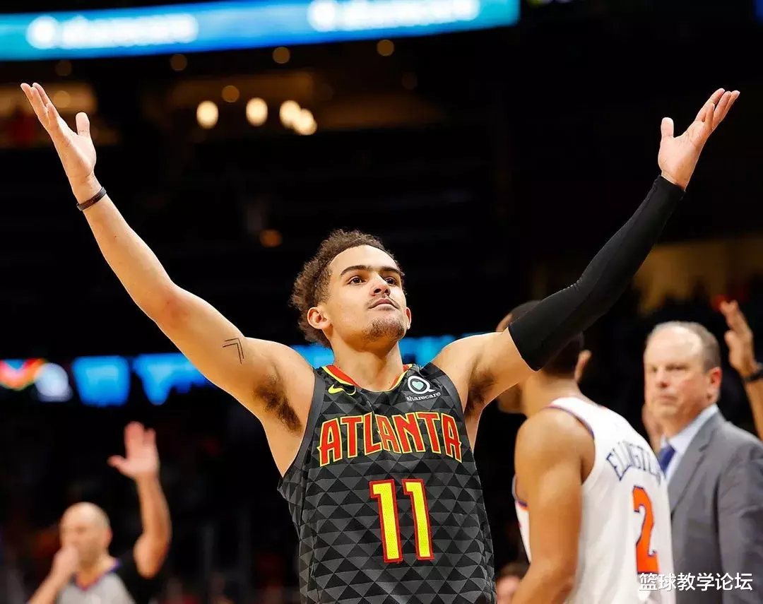 『特雷·杨』特雷杨首秀43分!第一场比赛开打!几百个观众不戴口罩!心真大