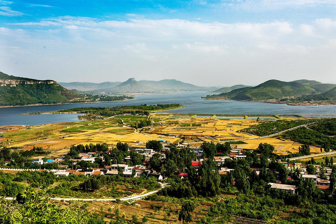 「金顶」这里宛如“世外桃源”，门票仅需要20元，游客适合来此