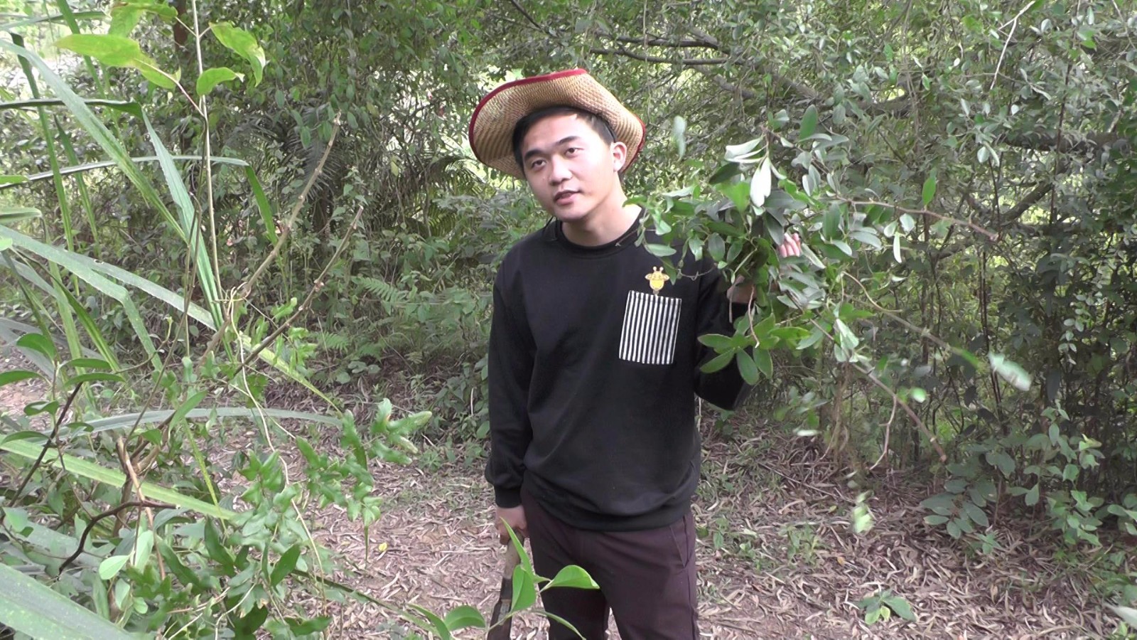 「肠胃」24岁小伙查出肠癌，医生惋惜：一种食物吃太多！